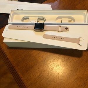 Series 3 Apple Watch. 35mm.